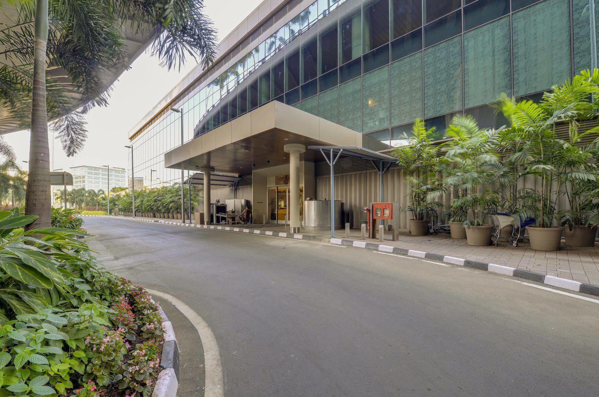 Niranta Transit Hotel Mumbai Airport - At Arrivals Exterior foto