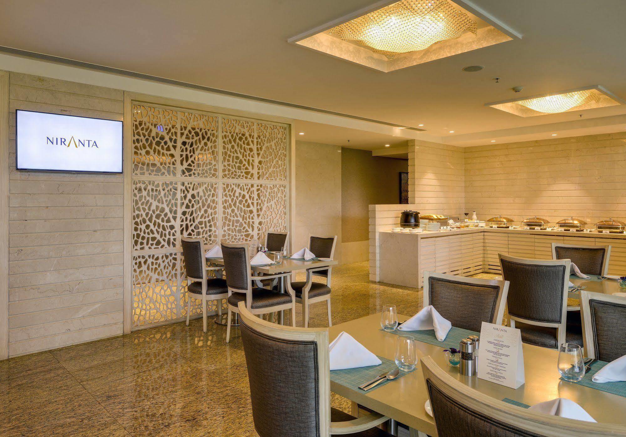 Niranta Transit Hotel Mumbai Airport - At Arrivals Exterior foto