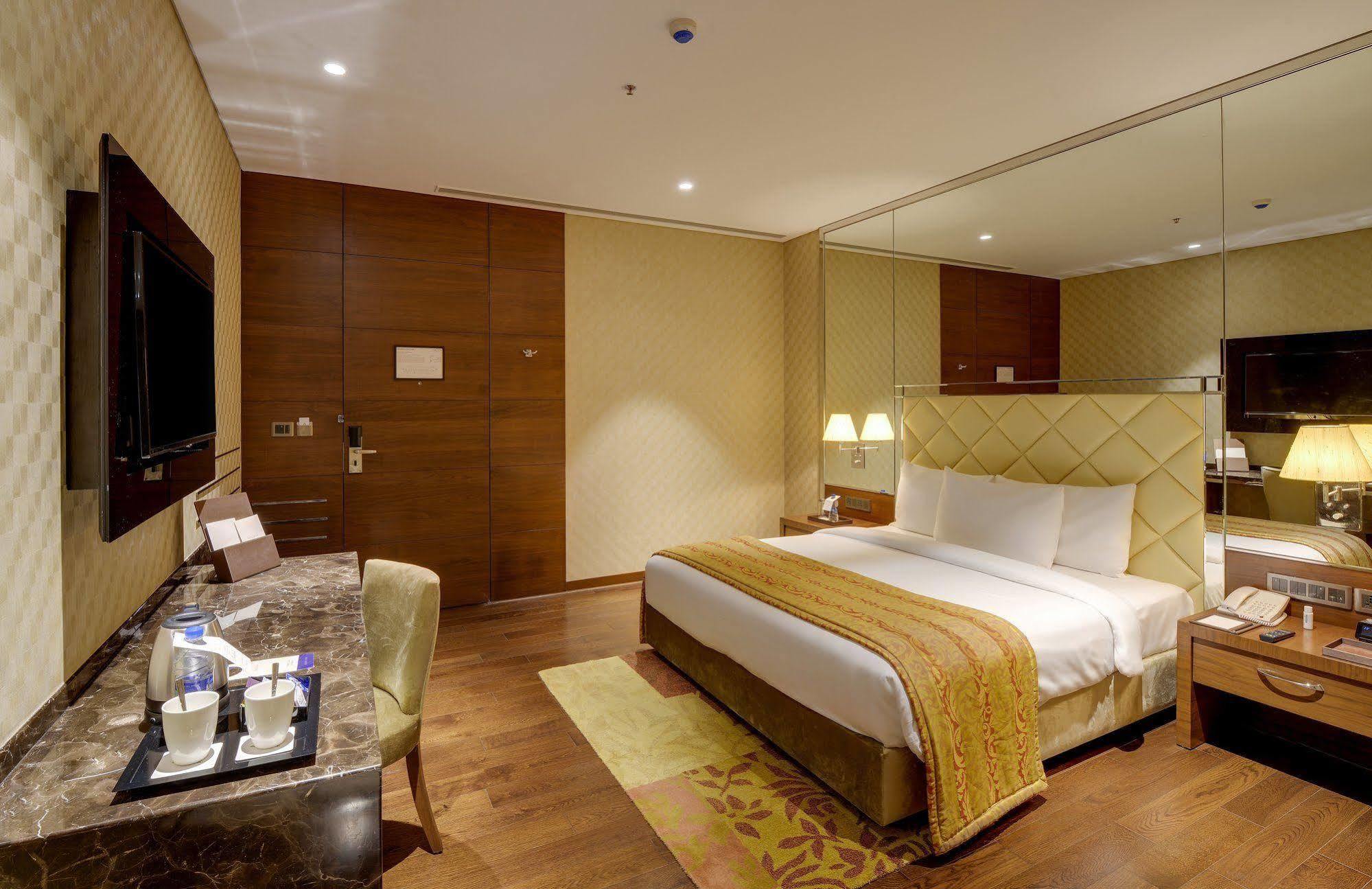Niranta Transit Hotel Mumbai Airport - At Arrivals Exterior foto