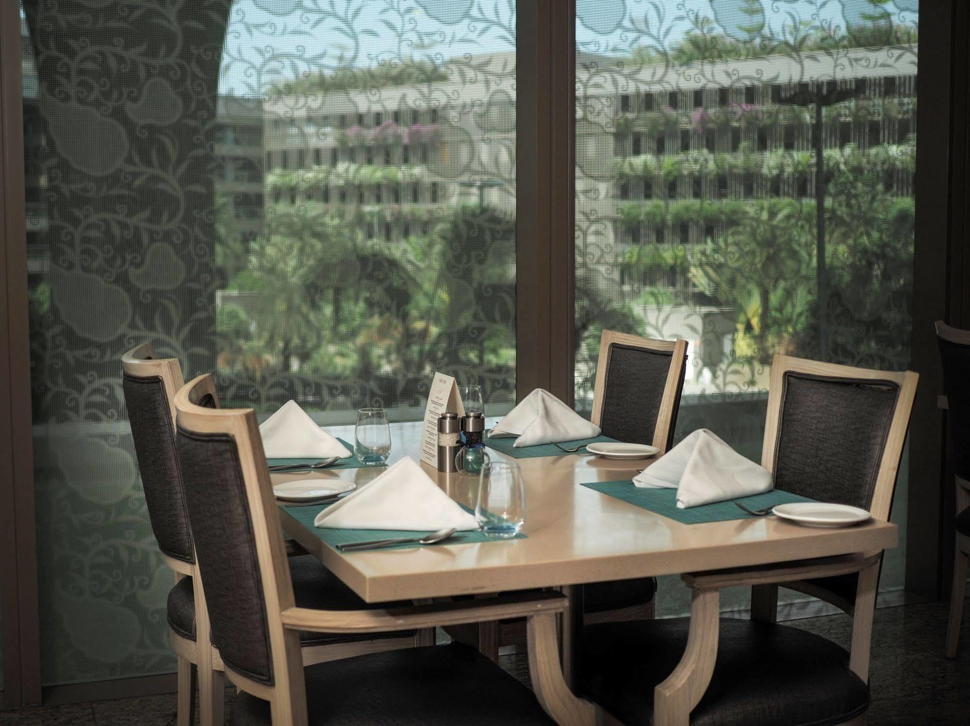 Niranta Transit Hotel Mumbai Airport - At Arrivals Exterior foto